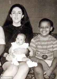 Ann Dunham, Obama and young child