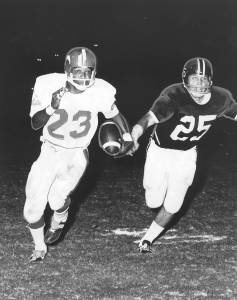 Jerry LeVias carrying ball against TCU, 1968