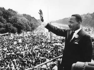 MLK waves during speech in Washington, 1963