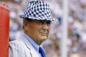 Bear Bryant in hounds tooth hat