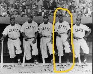 Dave Hoskins with 4 teammates of 1946 Homestead Grays