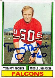 autographed football card of Tommy Nobis